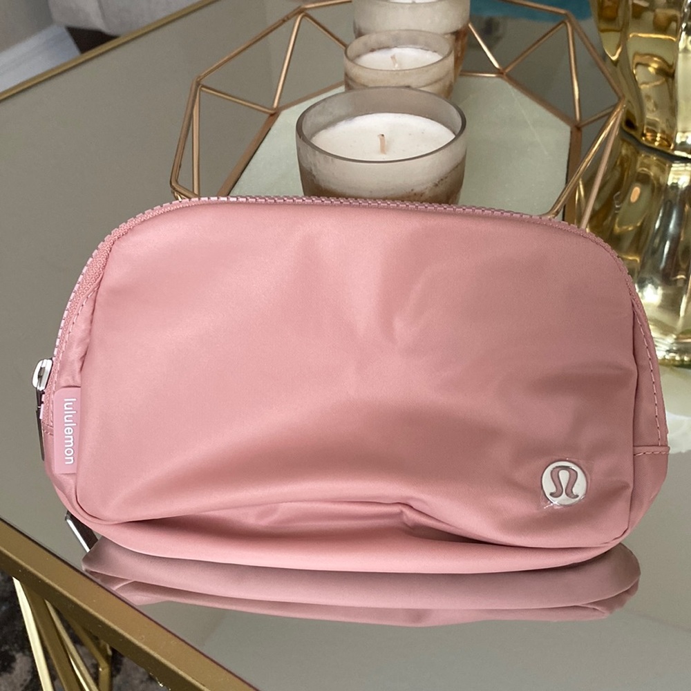 Lululemon Everywhere Belt Bag 1L Pink Pastel